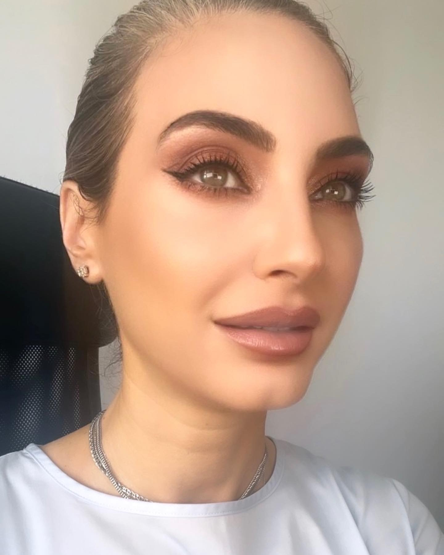 Christina Maria Kyriakidou Secrets in Beauty Soft Bronze Monochromatic Makeup Look